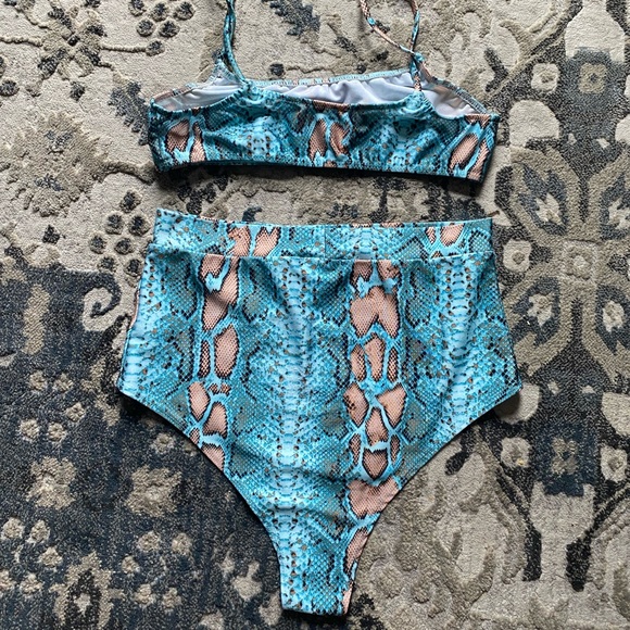 Rave Set - Picture 3 of 3